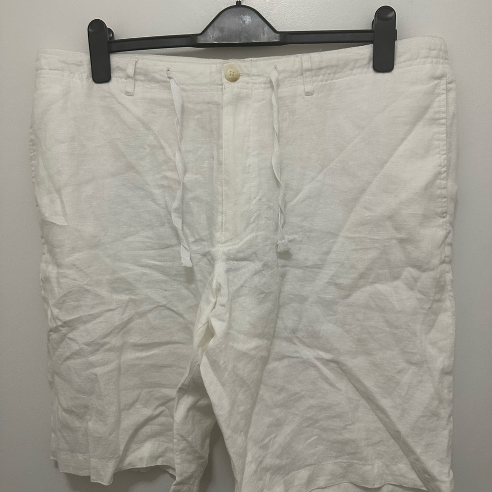 Perry Ellis Bright White Shorts